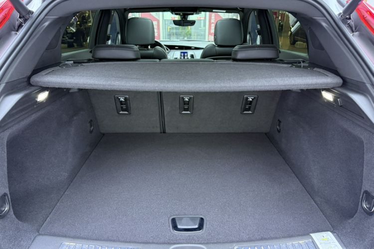 Used Cadillac XT4 2020 Revised Version 28T Two-Wheel Drive Leading Edition Interior 4