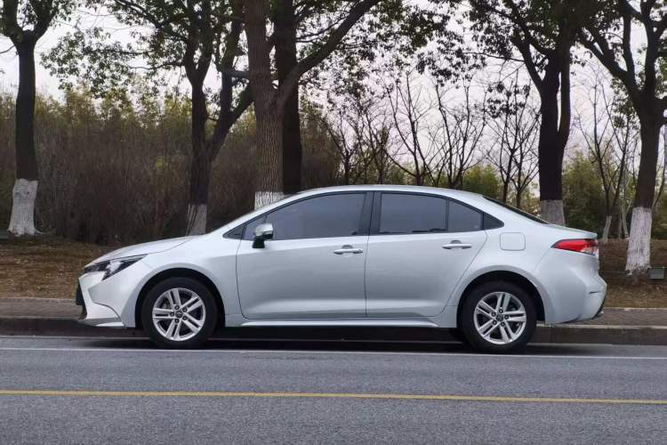 Used Toyota Levin 2021 185T CVT Luxury Edition
