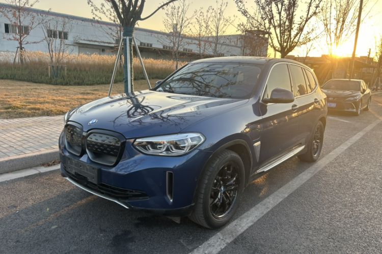 Used BMW iX3 2021 Updated Leading Edition
