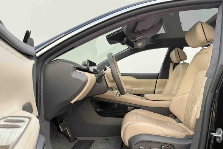 Used Nio ET7 2022 100kWh First Edition Interior 8