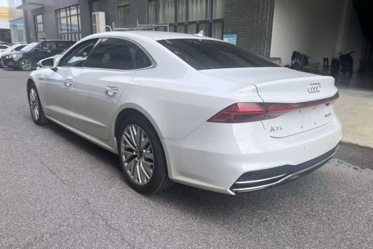 Used Audi A7L 2024 45TFSI S-line Dream-Building Edition Flow Crystal Package
