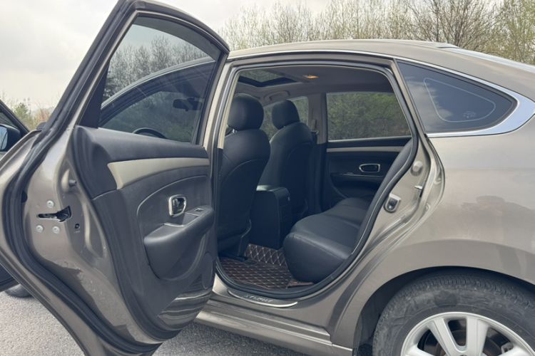 Used Nissan Sylphy 2019 Classic 1.6XE+ CVT SmartConnect Leading Edition Interior 6