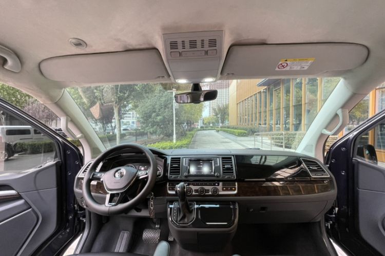 Used Volkswagen Multivan 2018 2.0 TSI Two-Wheel-Drive Luxury Edition 7 Seats