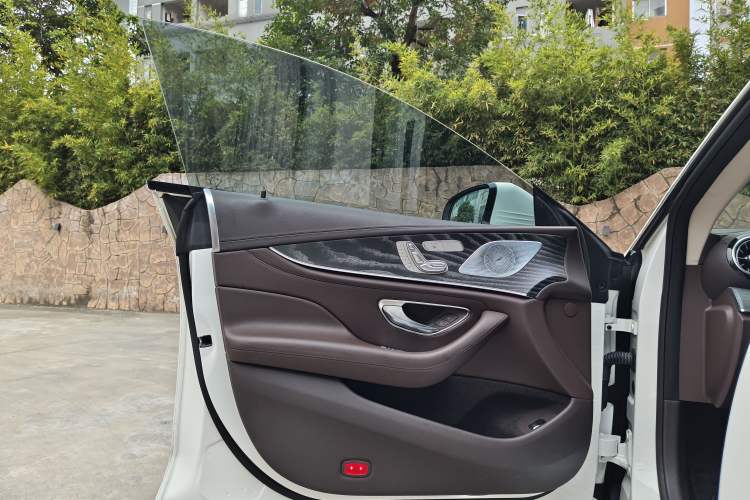 Used Mercedes-Benz CLS 2021 CLS 300 Luxury Model Interior 15