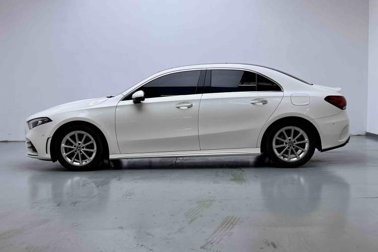 Used Mercedes-Benz A-Class 2020 Restyled A 200 L Sport Sedan Dynamic Version Exterior 10