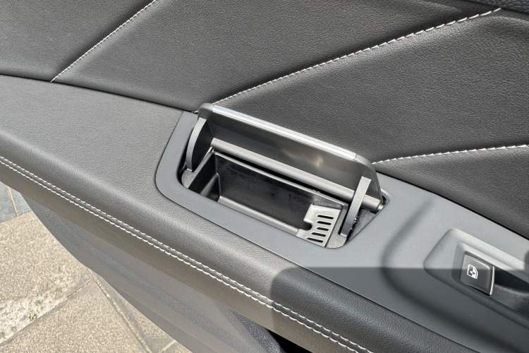 Used Volkswagen Magotan 2023 2 Million Units Limited-Edition 280TSI DSG Comfort Version Interior 6