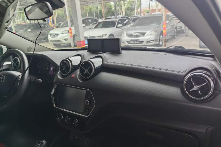 Used Soueast DX3 2018 1.5L Manual Luxury Model