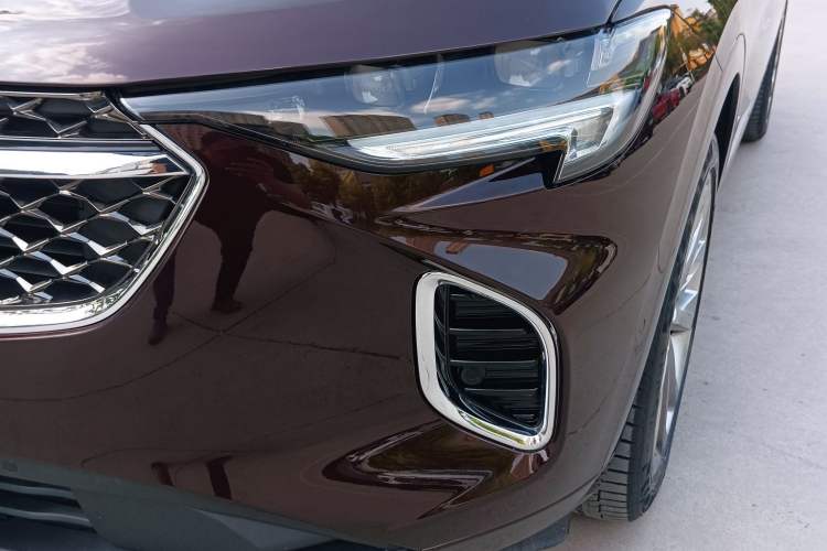 Used Buick Envision 2020 Encore S 652T All-Wheel-Drive Avenir Exterior 8