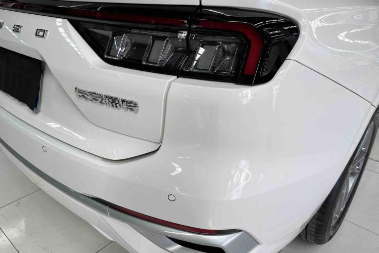 Used Ford Mondeo 2023 EcoBoost 245 Luxury Model Exterior 6