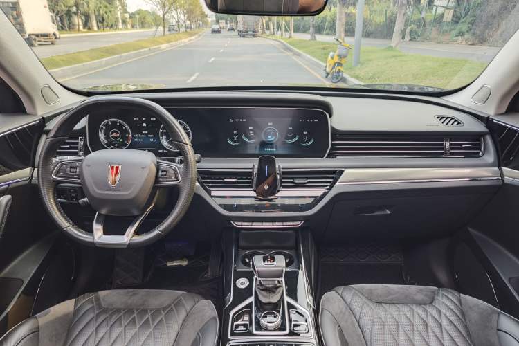 Used Hongqi HS5 2022 Facelifted Version 2.0T Smart Connect Flagship All-Wheel-Drive Edition
