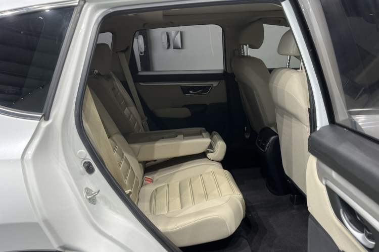 Used Honda CR-V 2021 240TURBO CVT 2WD Comfort Version Interior 4
