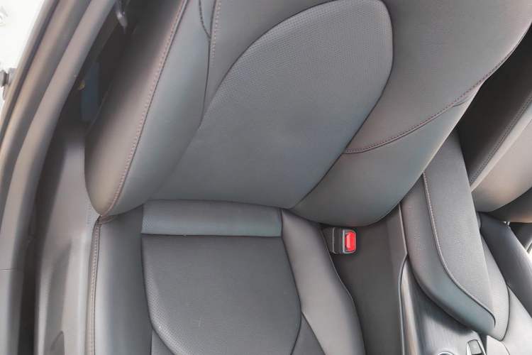 Used Toyota Camry 2021 2.5G Luxury Edition Interior 10