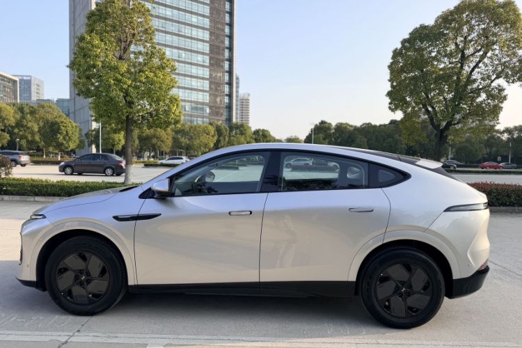 Used XPeng G6 2025 625 Long-Range Max Flagship Edition Exterior 4