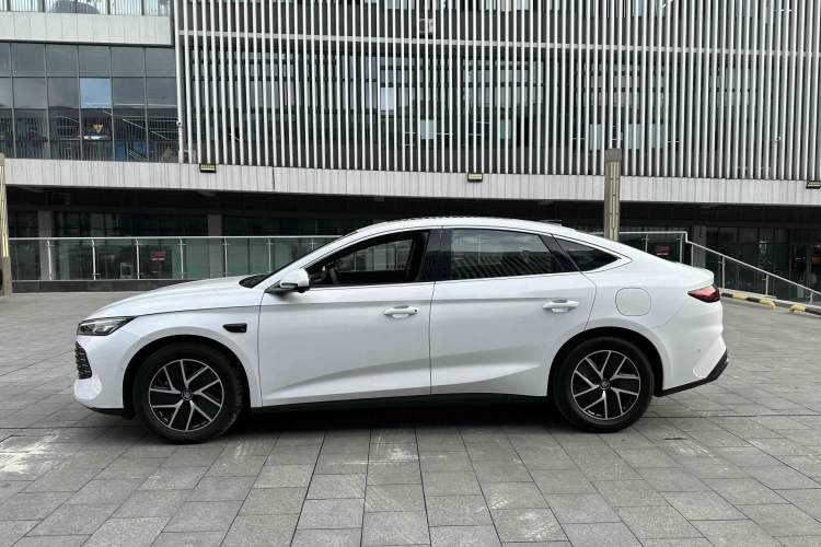 Used BYD Qin L 2025 DM-i Smart Drive 120KM Superior Model
