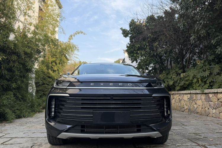 Used EXEED Lingyun 2024 300T Two-Wheel Drive Starlight Edition