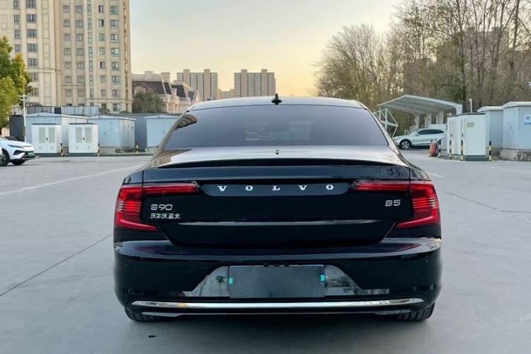 Used Volvo S90 2023 B5 Zhiyuan Luxury Edition