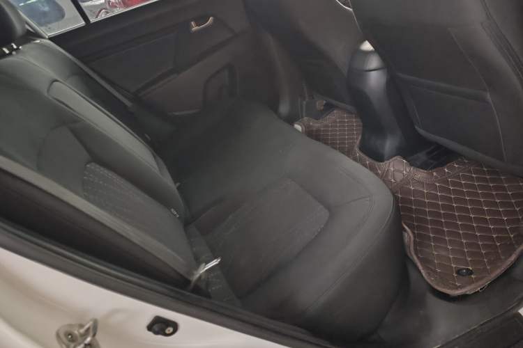 Used Kia Sportage R 2016 2.0L Manual Two-Wheel Drive GL Trim