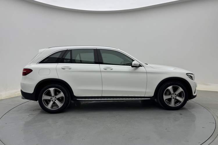 Used Mercedes-Benz GLC 2016 GLC 260 4MATIC Luxury Model
