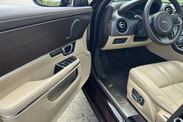 Used Jaguar XJ 2015 XJL 3.0 SC Two-Wheel-Drive Luxury Business Edition
