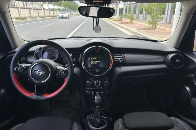 Used MINI MINI 2015 1.5T COOPER Fun Five-Door Edition