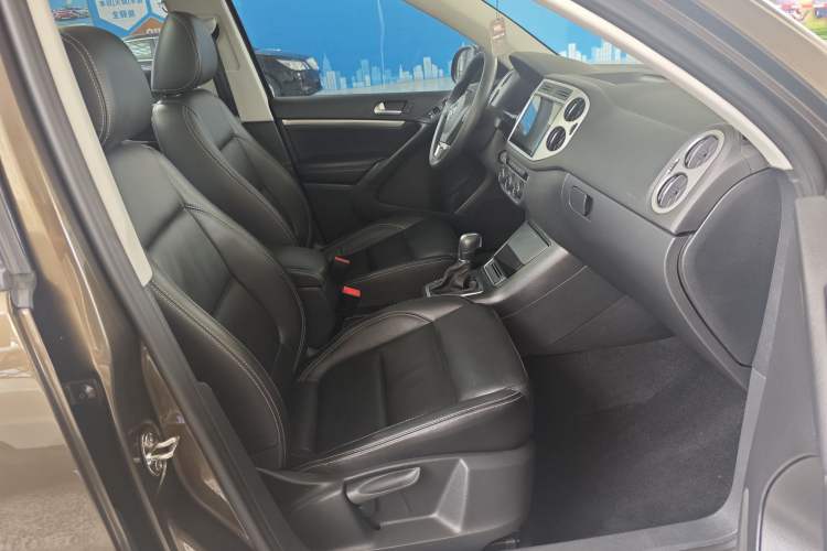 Used Volkswagen Tiguan L 2017 300TSI Automatic Two-Wheel Drive Silk Road Comfort Edition