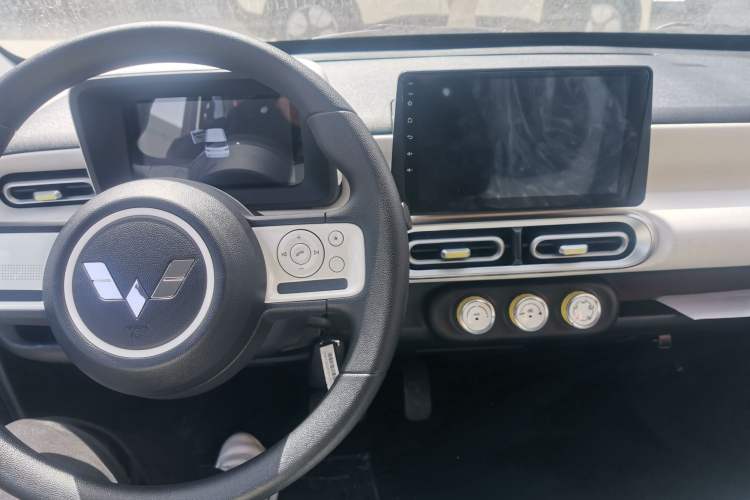 Used Wuling Hongguang MINIEV 2024 3rd Generation 215km Youth Edition