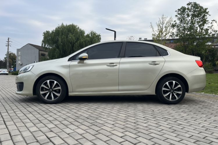 Used Citroen C4 Sega 2016 1.6L Automatic Luxury Model