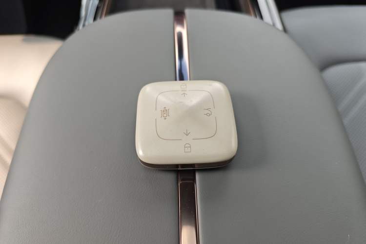 Used Zeekr MIX 2025 Intelligent Driving Version Interior 9