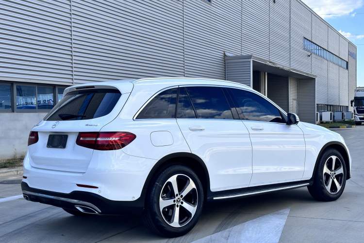 Used Mercedes-Benz GLC 2018 Facelift GLC 260 4MATIC Luxury Edition