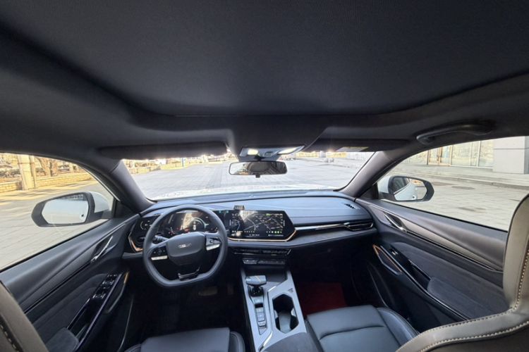 Used CHANGAN OSHAN X5 PLUS 2023 Revised 1.5T DCT Excellence Edition
