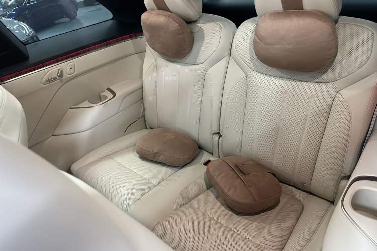 Used ONVO Luxeed L90 2025 Model—Max Six-Seater Version
