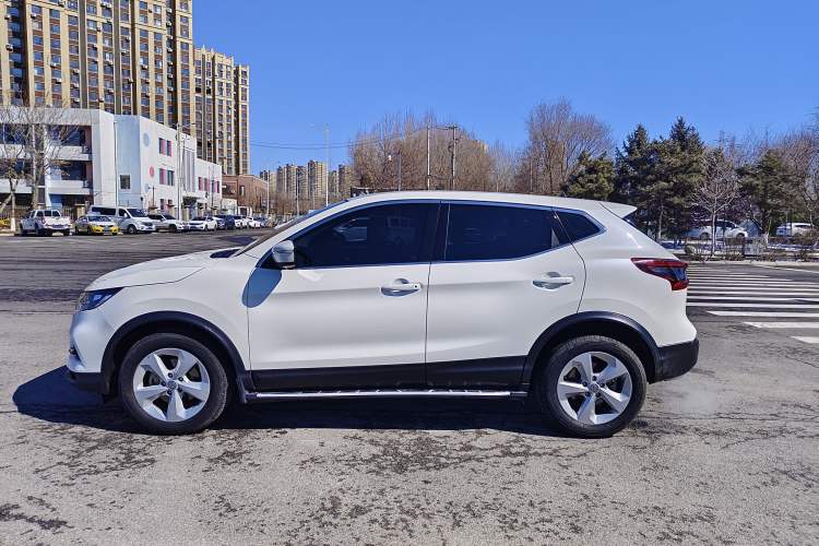 Used Nissan Qashqai 2022 2.0L CVT XV Smart Enjoyment Version
