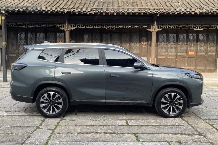 Used Chery Tiggo 8 PLUS 2025 290TGDI DCT Prestige 5-Seater