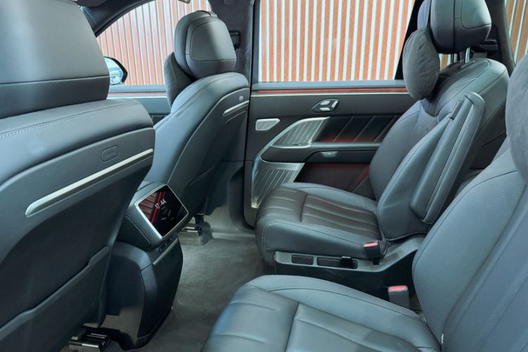 Used ONVO Luxeed L90 2025 Model—Max Six-Seater Version Interior 7