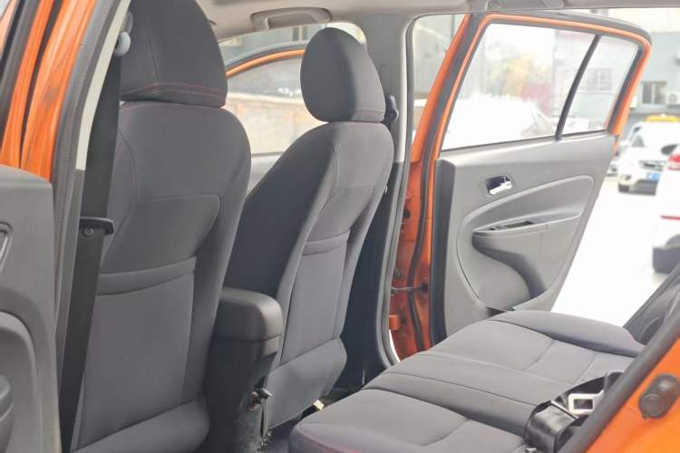 Used Geely Auto Diamond 2014 CROSS 1.5L Automatic Elite Model
