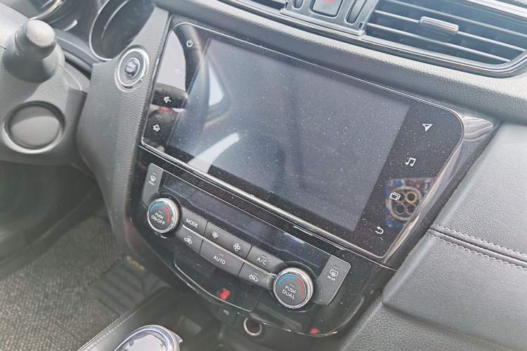 Used Nissan X-Trail 2019 2.0L CVT Smart Connect Comfort Edition 2WD Interior 7