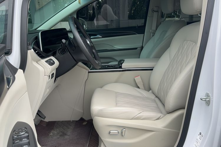 Used Buick GL8 2021 ES Landtrek 653T Comfort Edition