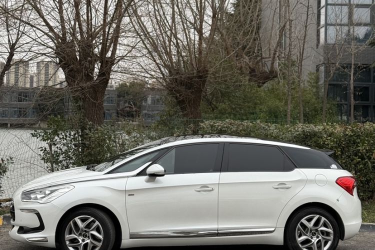 Used DS 5 2013 1.6T Elegant Edition THP200 Exterior 3