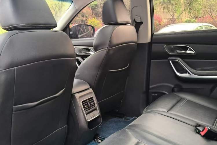 Used JAC Group X7 2020 1.5TGDI Automatic Overdrive Model Interior 2