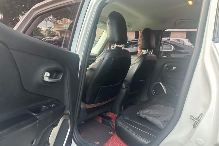 Used Jeep Renegade 2017 180T Automatic Kinetic Edition+