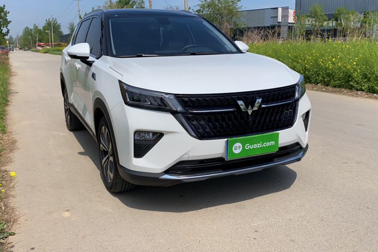 Used Wuling Asta 2022 2.0L DHT Electric-Speed Version Exterior 1