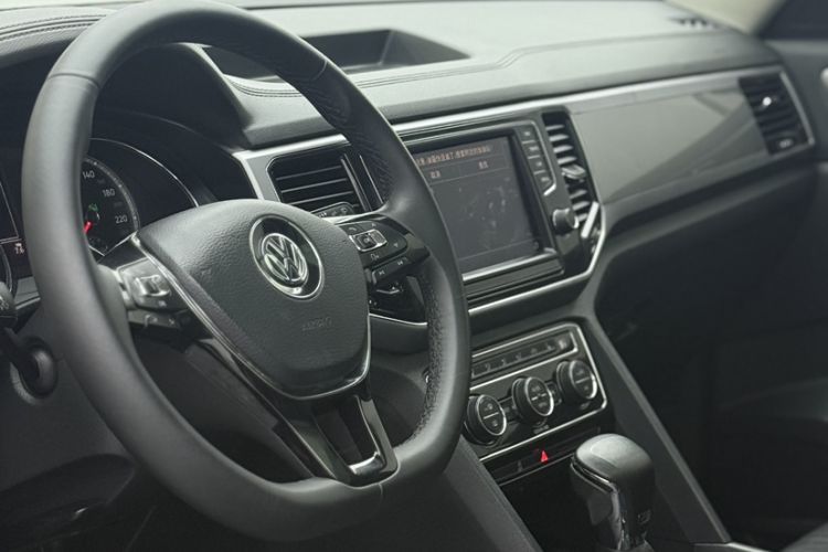 Used Volkswagen Teramont 2017 530 V6 Four-Wheel Drive Luxury Edition Interior 2