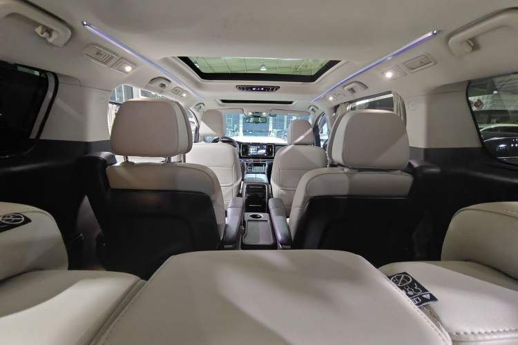 Used GAC Trumpchi M8 2021 Master Series 390T Prestige Edition
