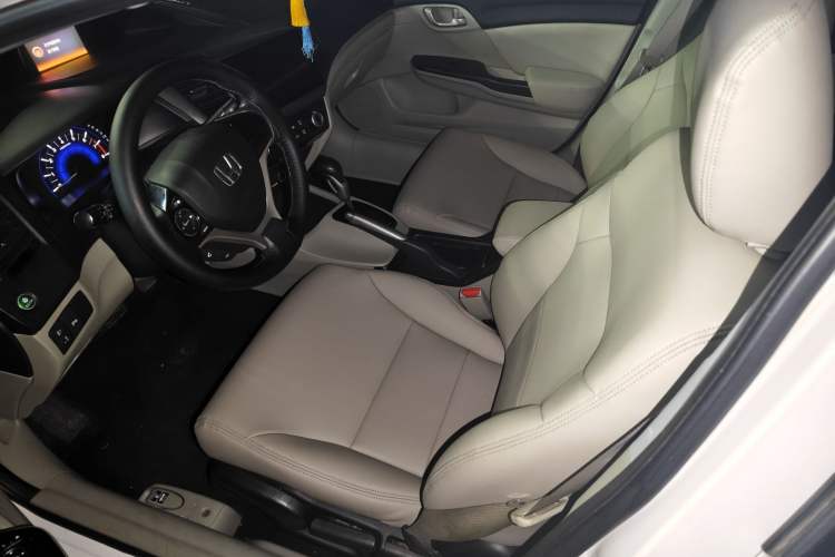 Used Honda Civic 2014 1.8L automatic comfort version
