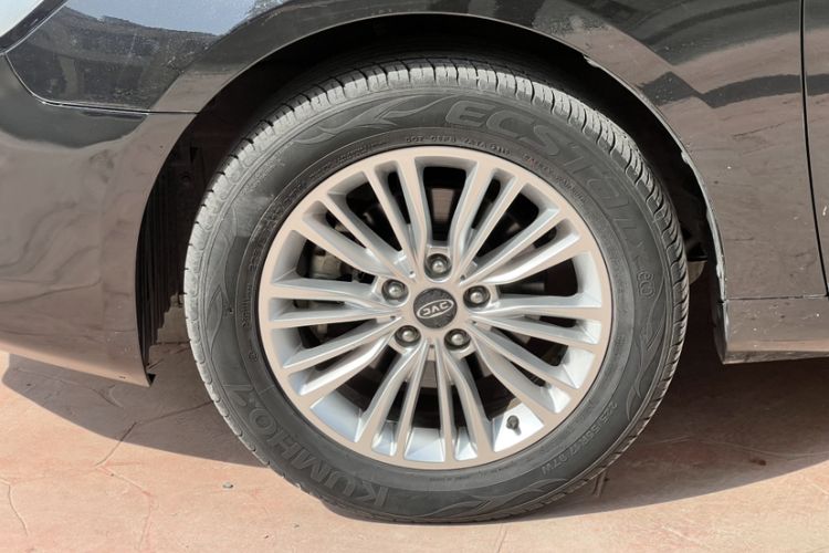 Used JAC Group Refine A60 2017 1.5 TGDI Automatic Luxury Model Exterior 1