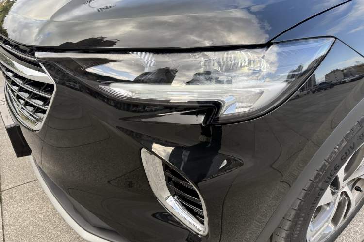 Used Buick Envision 2023 Encore S 552T Two-Wheel Drive Luxury Model Exterior 8