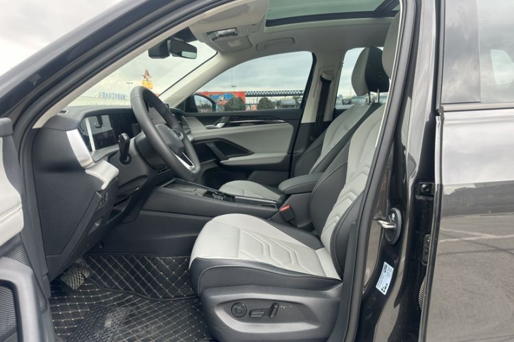 Used Volkswagen Tayron 2025 Tiguan L 330TSI Two-Wheel-Drive Elite