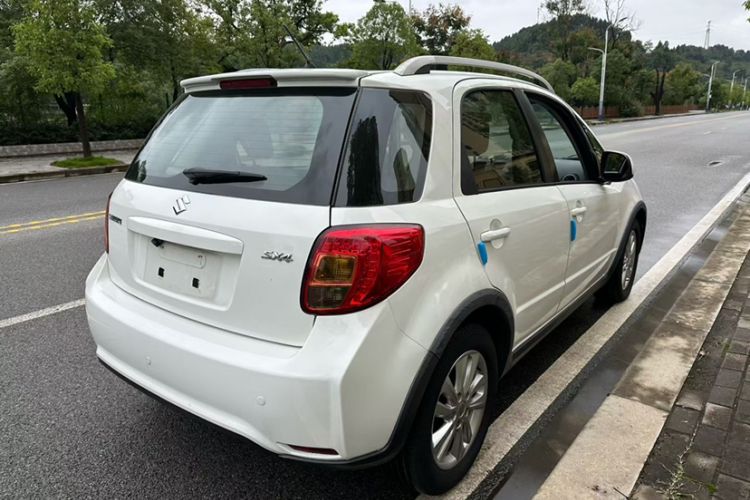 Used Suzuki SX4 2013 1.6L Automatic CoolRide Model
