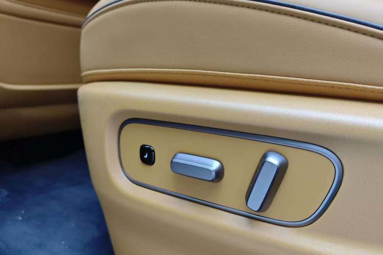 Used Li Auto i8 2025 Model Standard Version