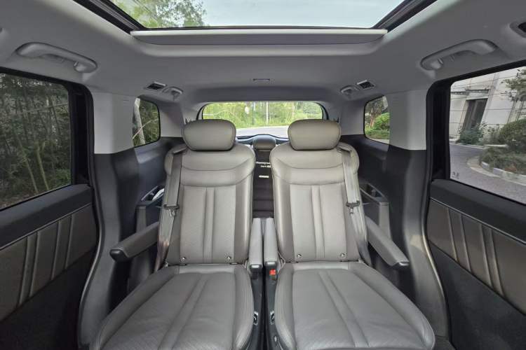 Used SAIC MAXUS Dajia 7 2024 Super Hybrid Ultra-Long Range Edition – Premium Version